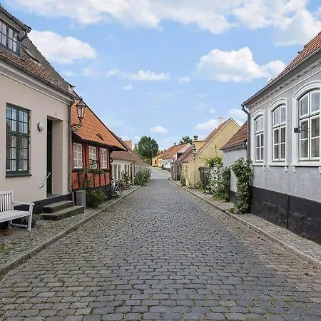 Ae330-aeroskobing-ostergade-8 Ærøskøbing
